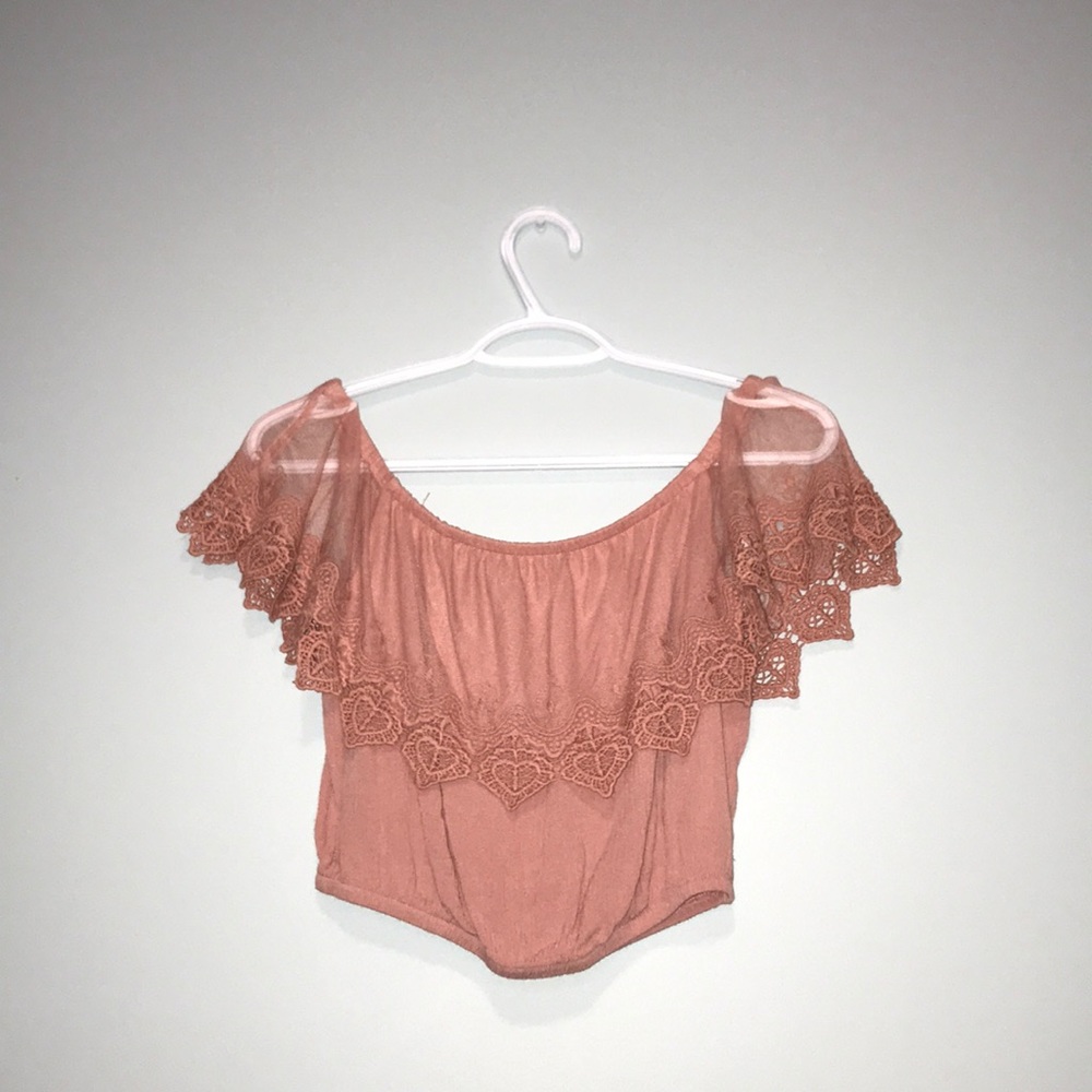 Cute crop top!